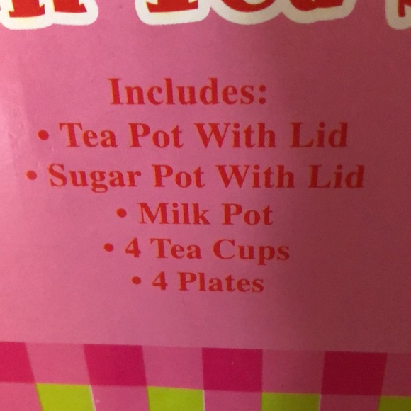 Child’s Porcelain Tea Set. - Picture 2 of 4